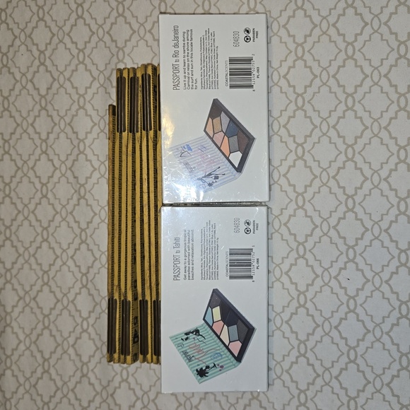 NWOT PASSPORT to Tahiti and PASSPORT to Rio de Janeiro  Eyeshadow Palette - Picture 2 of 2